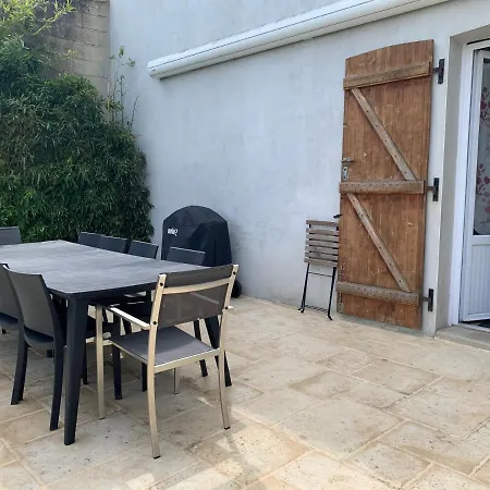 Mirroir En Champagne, Jusque 10 Voyageurs