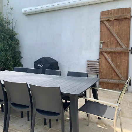 Mirroir En Champagne, Jusque 10 Voyageurs *