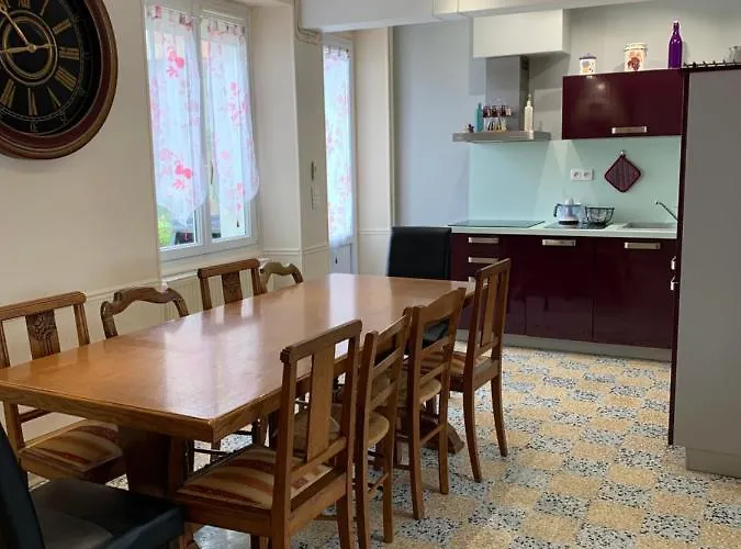 Mirroir En Champagne, Jusque 10 Voyageurs Holiday home Boursault